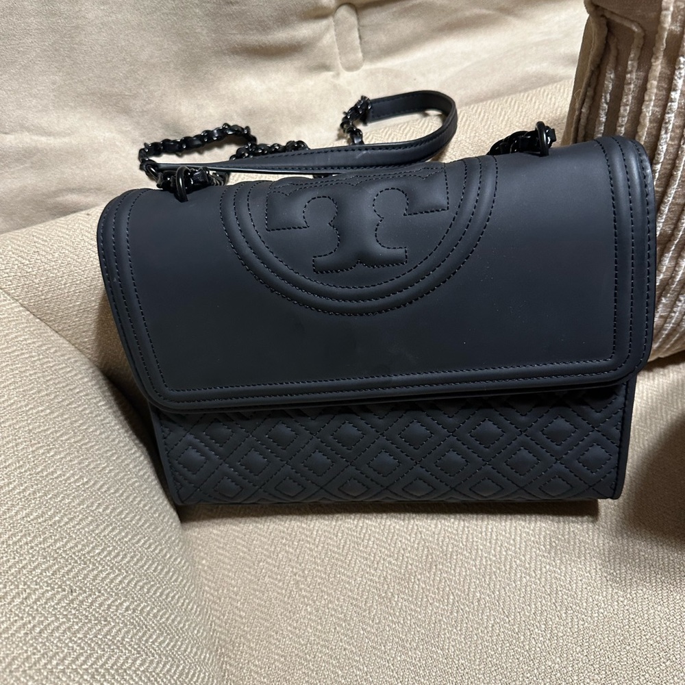 FLEMING MATTE CONVERTIBLE SHOULDER BAG
